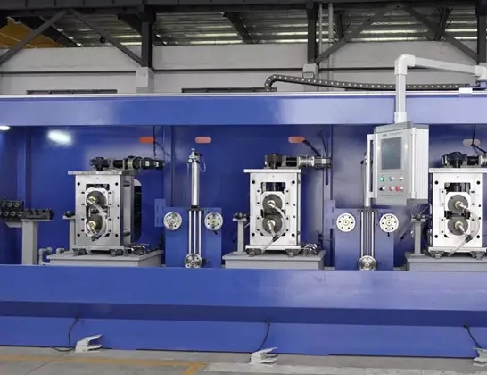 Bahan apa yang sebagian besar diproses oleh Two High Rolling Machine